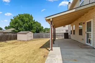 1312 Erin Ct, Burleson, TX 76028 - Photo 32