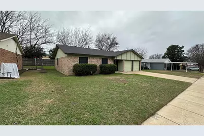 5916 Kary Lynn Drive S, Watauga, TX 76148 - Photo 2