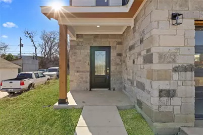 1608 Avenue D, Fort Worth, TX 76104 - Photo 2