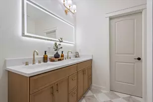 2704 Clay Ave, Waco, TX 76711 - Photo 16
