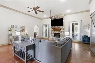 13989 Windham Dr, Van Alstyne, TX 75495 - Photo 4