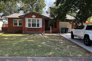 202 E Carolyn Dr, Garland, TX 75041 - Photo 1