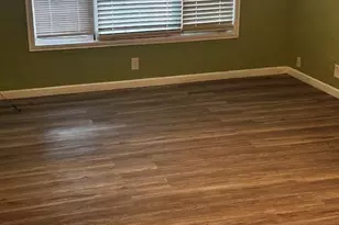 202 E Carolyn Dr, Garland, TX 75041 - Photo 2