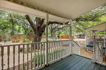1002 W Pearl Street, Granbury, TX 76048 - Photo 30