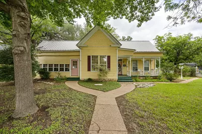 1002 W Pearl Street, Granbury, TX 76048 - Photo 2