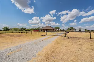 4798 Co Rd 2690, Alvord, TX 76225 - Photo 40