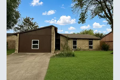 5618 Briarcrest Drive, Garland, TX 75043 - Photo 2