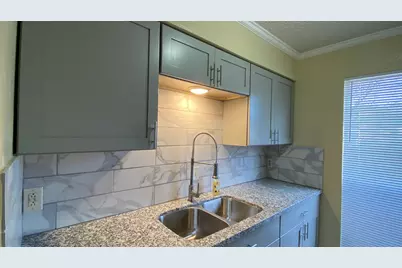 2750 Parkchester Drive, Arlington, TX 76015 - Photo 4