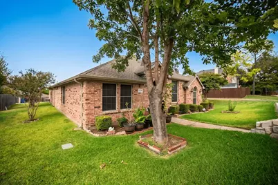5818 Macgregor Drive, Garland, TX 75043 - Photo 2