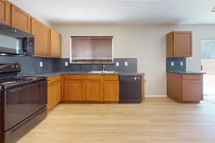4625 Bridlewood Ln, Balch Springs, TX 75180 - Photo 2
