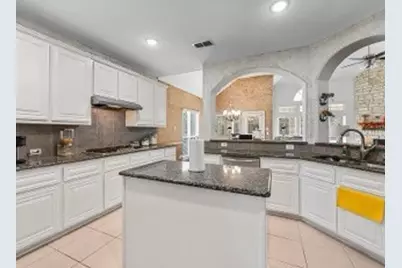 416 Shadow Creek Drive, DeSoto, TX 75115 - Photo 6