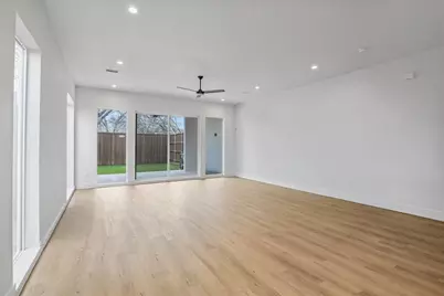 2413 Crossman Avenue, Dallas, TX 75212 - Photo 2