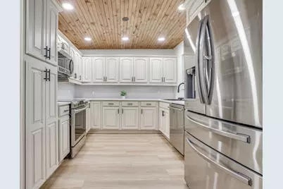 6436 Trail Lake Drive, Fort Worth, TX 76133 - Photo 16