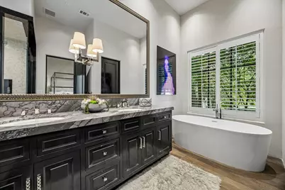6107 Northwood Road, Dallas, TX 75225 - Photo 12