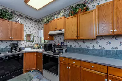 2702 Stratford Court, Euless, TX 76039 - Photo 4