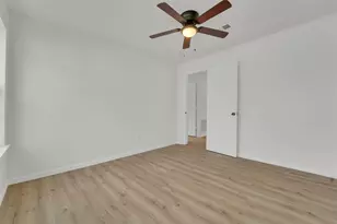 8316 Autumncrest Ct, Dallas, TX 75249 - Photo 20