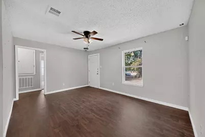 4424 Tacoma Street, Dallas, TX 75216 - Photo 8