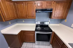 3402 Country Club Dr W, Irving, TX 75038 - Photo 16