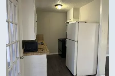 901 Davis Street, Grand Prairie, TX 75050 - Photo 10