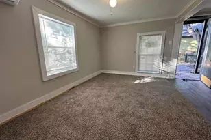 901 Davis St, Grand Prairie, TX 75050 - Photo 16
