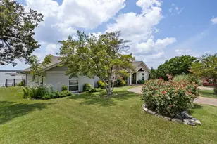 4301 Crescent Dr, De Cordova, TX 76049 - Photo 6