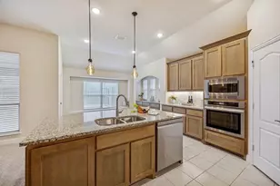 504 Lowland Ln, Waxahachie, TX 75165 - Photo 6