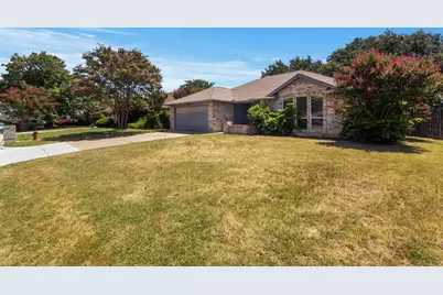 2709 Typhon Drive, Grand Prairie, TX 75052 - Photo 2