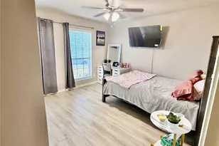 7028 Seton Hall Dr, Fort Worth, TX 76120 - Photo 14