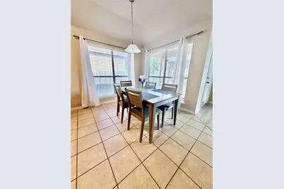 7028 Seton Hall Drive, Fort Worth, TX 76120 - Photo 8