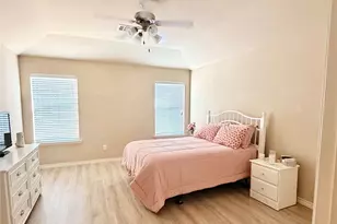 7028 Seton Hall Dr, Fort Worth, TX 76120 - Photo 12