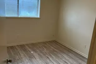 300-302 Northwood Blvd, Corsicana, TX 75110 - Photo 8