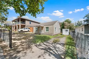 2712 27th St, Fort Worth, TX 76106 - Photo 2
