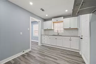 2712 27th St, Fort Worth, TX 76106 - Photo 8
