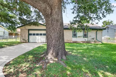 2461 Lisa Street, Grand Prairie, TX 75051 - Photo 20