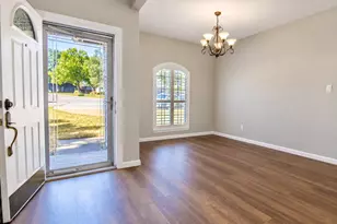 301 Morrison Ct, Euless, TX 76039 - Photo 6
