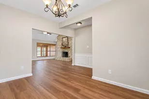 301 Morrison Ct, Euless, TX 76039 - Photo 8