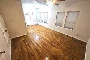 1921 W 10th St, Dallas, TX 75208 - Photo 4