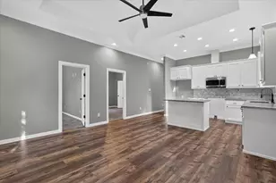 617 E Chambers St, Cleburne, TX 76031 - Photo 6