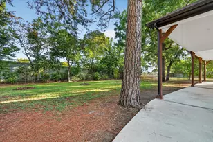 617 E Chambers St, Cleburne, TX 76031 - Photo 22