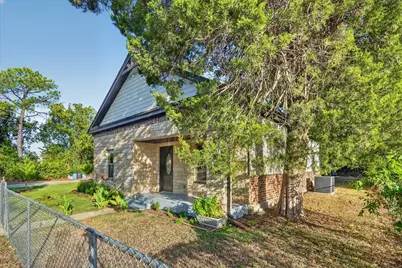 617 E Chambers Street, Cleburne, TX 76031 - Photo 4