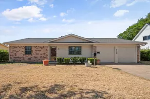 3504 Carriage Hill Dr, Forest Hill, TX 76140 - Photo 2