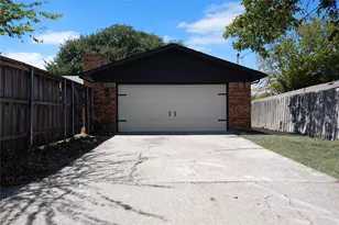 10414 Black Walnut Dr, Dallas, TX 75243 - Photo 14