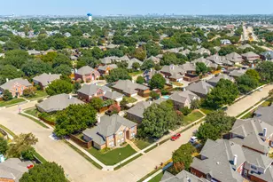 1432 Parkwood Dr, Carrollton, TX 75007 - Photo 2