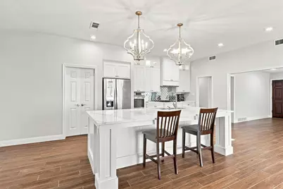 611 Westview Avenue, Fort Worth, TX 76107 - Photo 2