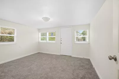 5728 Kilpatrick Avenue, Fort Worth, TX 76107 - Photo 12