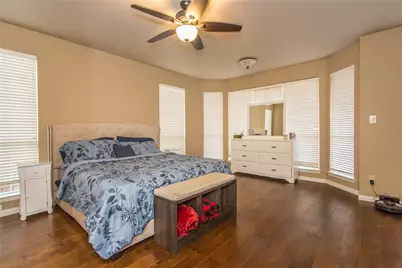 5704 Windmere Lane, Haltom City, TX 76137 - Photo 8