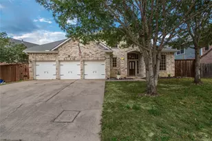5704 Windmere Ln, Haltom City, TX 76137 - Photo 1