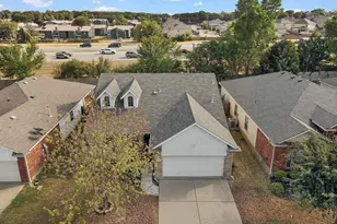 7448 Maroon Dr, Fort Worth, TX 76120 - Photo 4