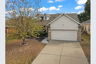 7448 Maroon Drive, Fort Worth, TX 76120 - Photo 6