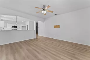 7448 Maroon Dr, Fort Worth, TX 76120 - Photo 14